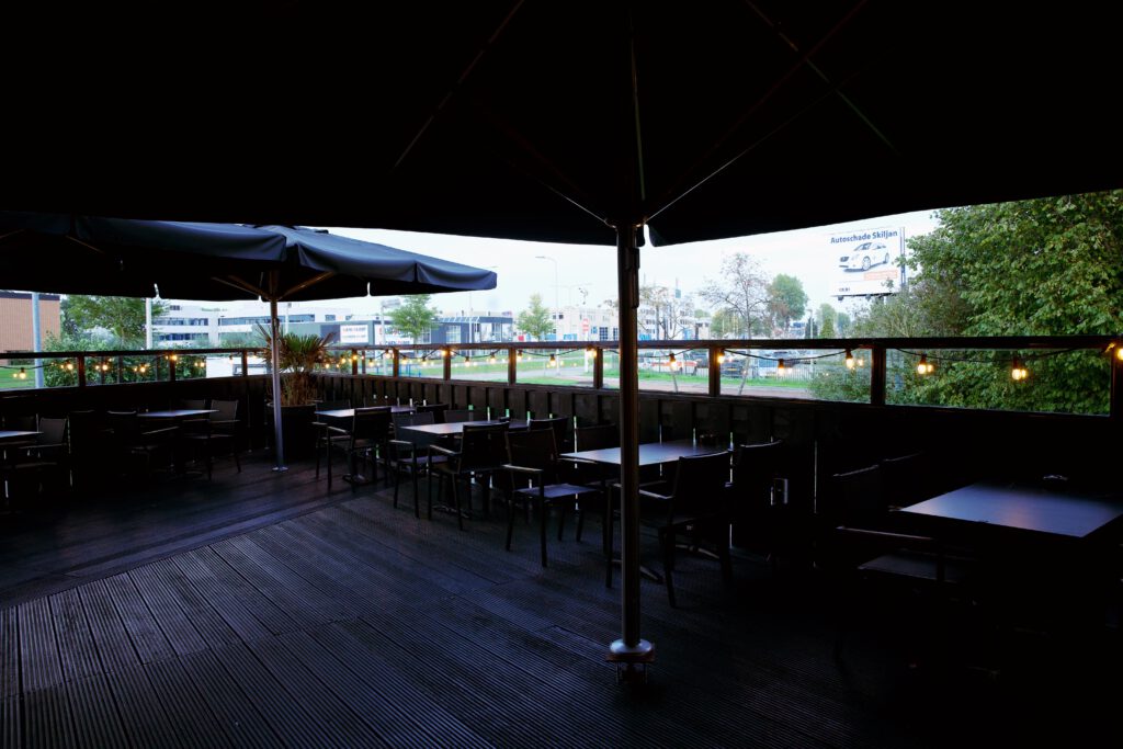 Meqan restaurant terras